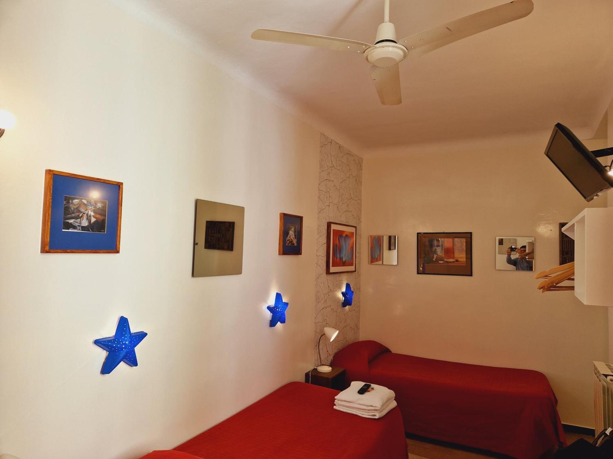 Casa De Huespedes Dolce Vita Madrid Eksteriør billede