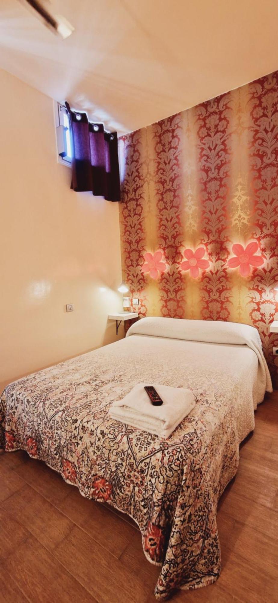 Casa De Huespedes Dolce Vita Madrid Eksteriør billede