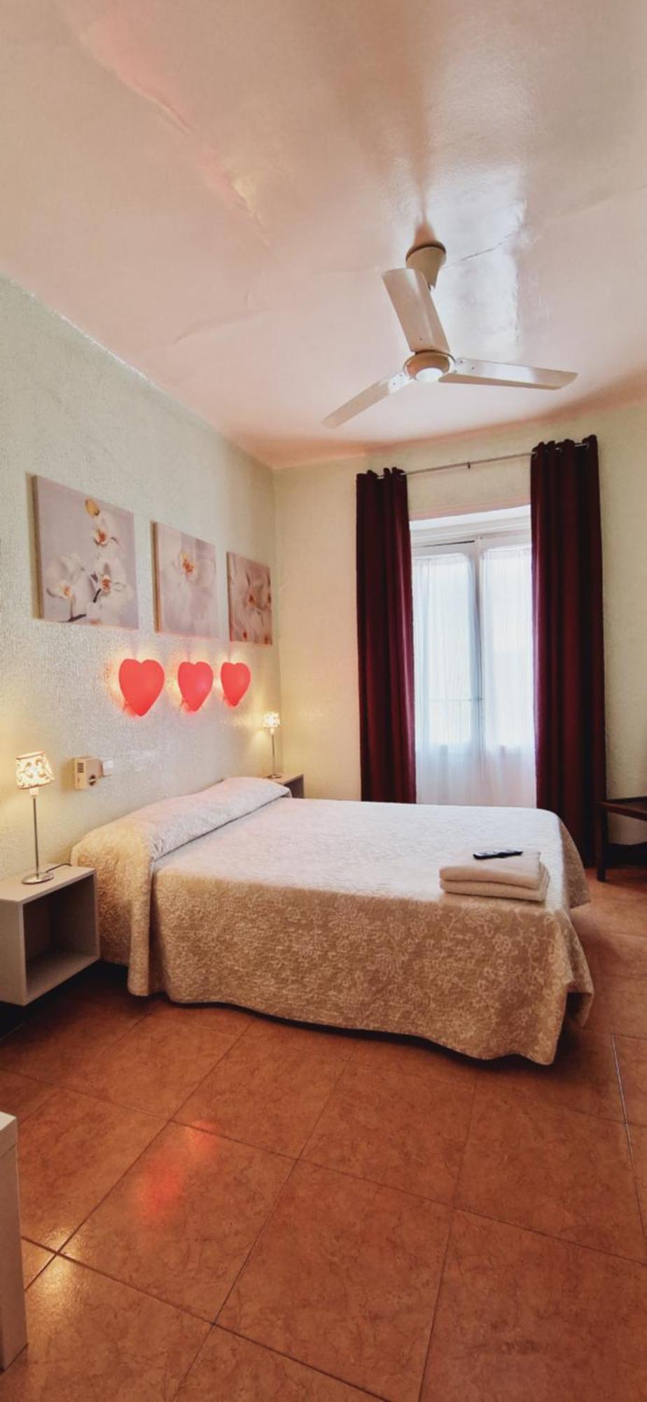 Casa De Huespedes Dolce Vita Madrid Eksteriør billede