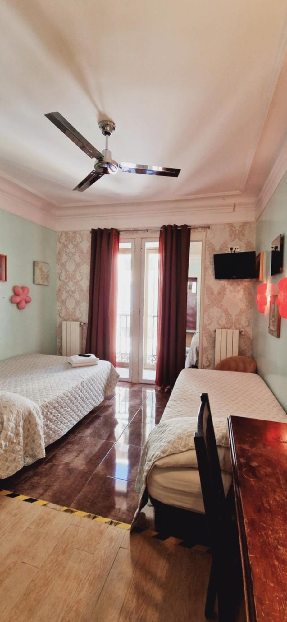 Casa De Huespedes Dolce Vita Madrid Eksteriør billede