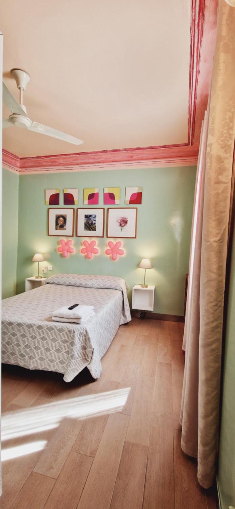 Casa De Huespedes Dolce Vita Madrid Eksteriør billede