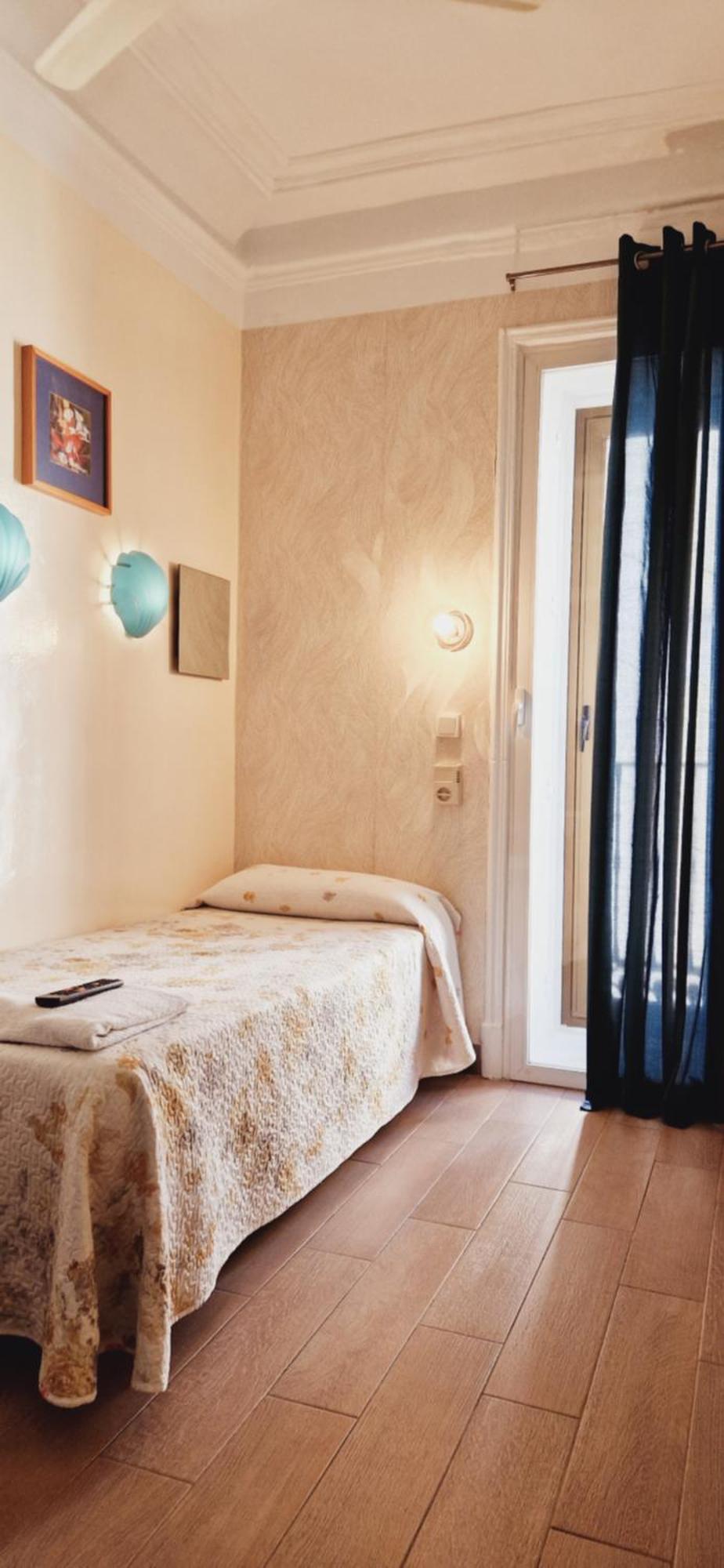 Casa De Huespedes Dolce Vita Madrid Eksteriør billede
