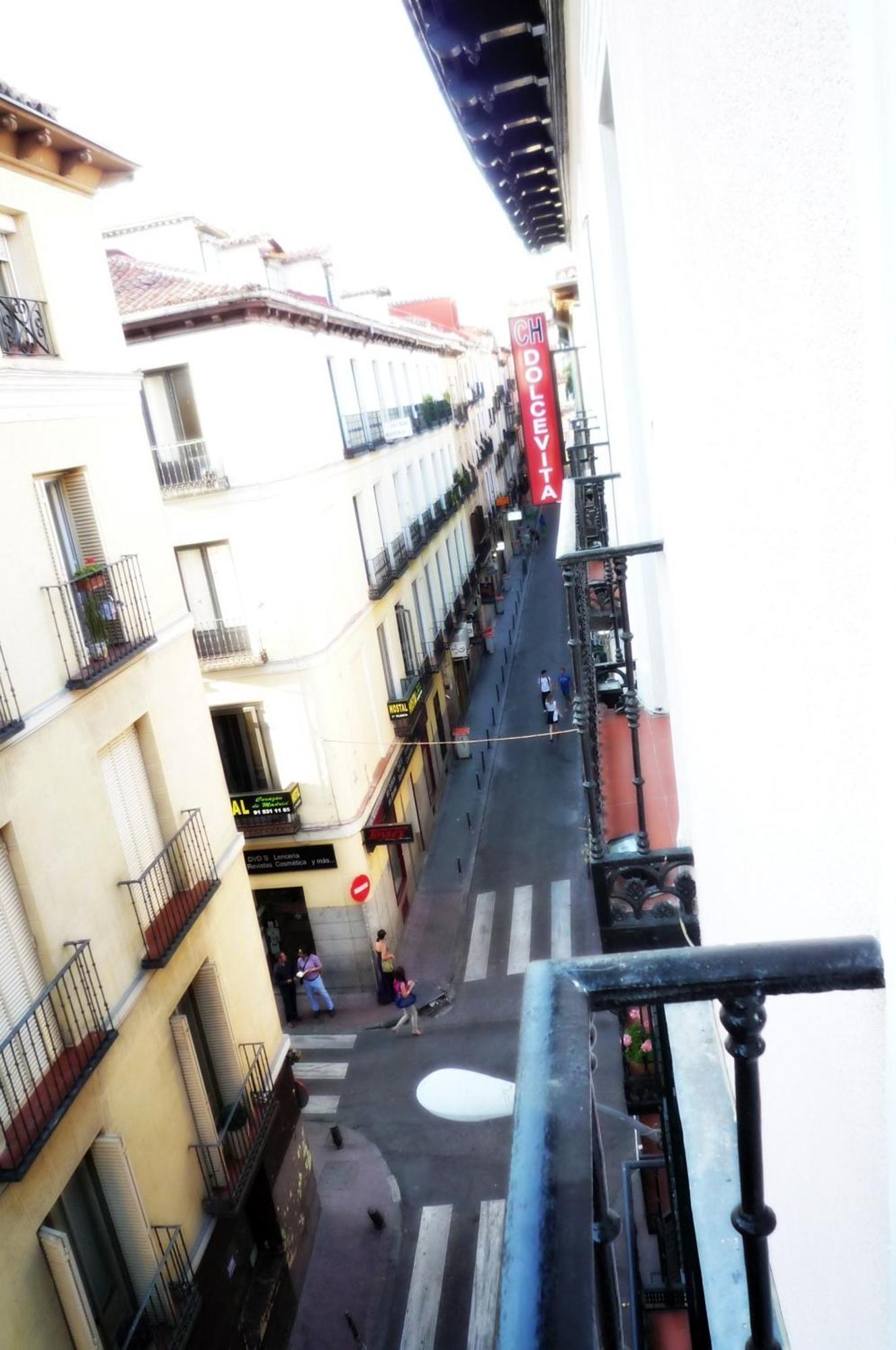 Casa De Huespedes Dolce Vita Madrid Eksteriør billede