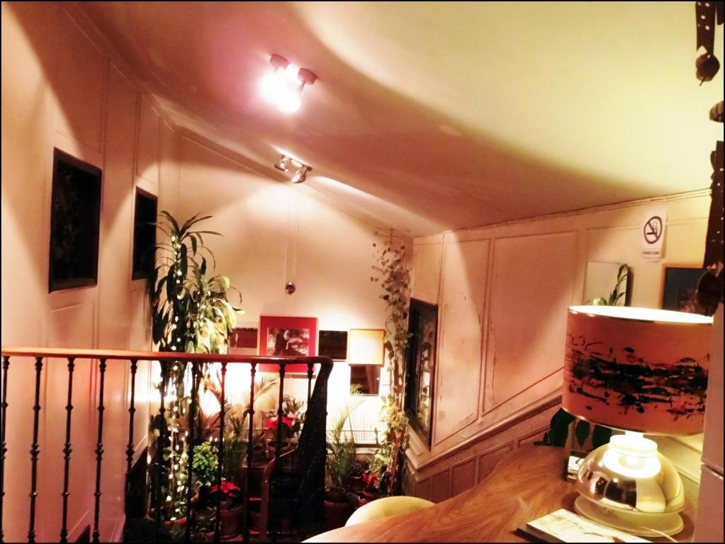 Casa De Huespedes Dolce Vita Madrid Eksteriør billede