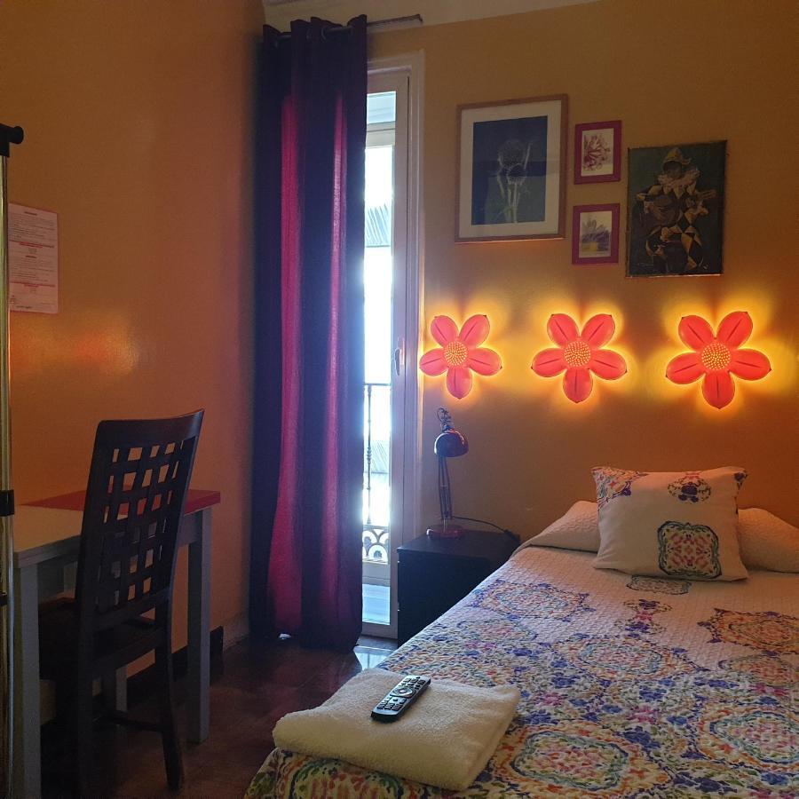 Casa De Huespedes Dolce Vita Madrid Eksteriør billede