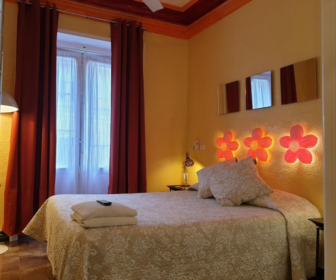 Casa De Huespedes Dolce Vita Madrid Eksteriør billede